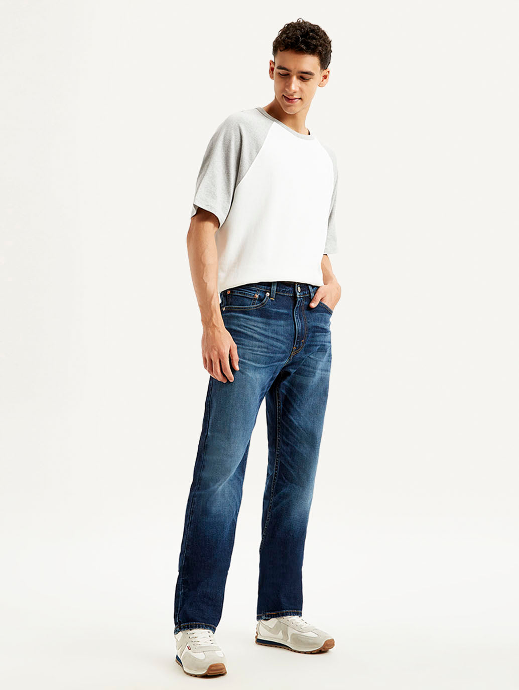001H90025_01_Styleshot.jpg