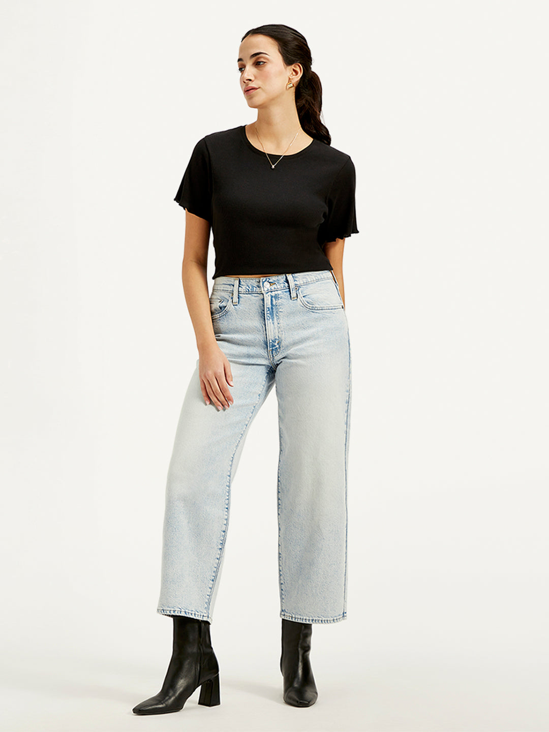 002ID0002_05_Styleshot.jpg