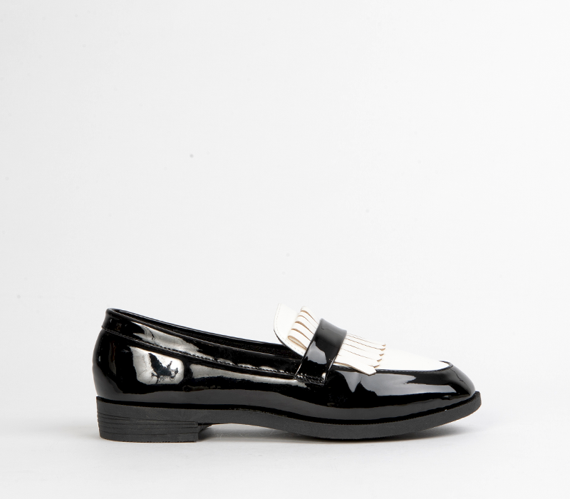 B_Wloafer1_857ac6ee-69a1-49f2-9eb3-8e73a364ec1b.png