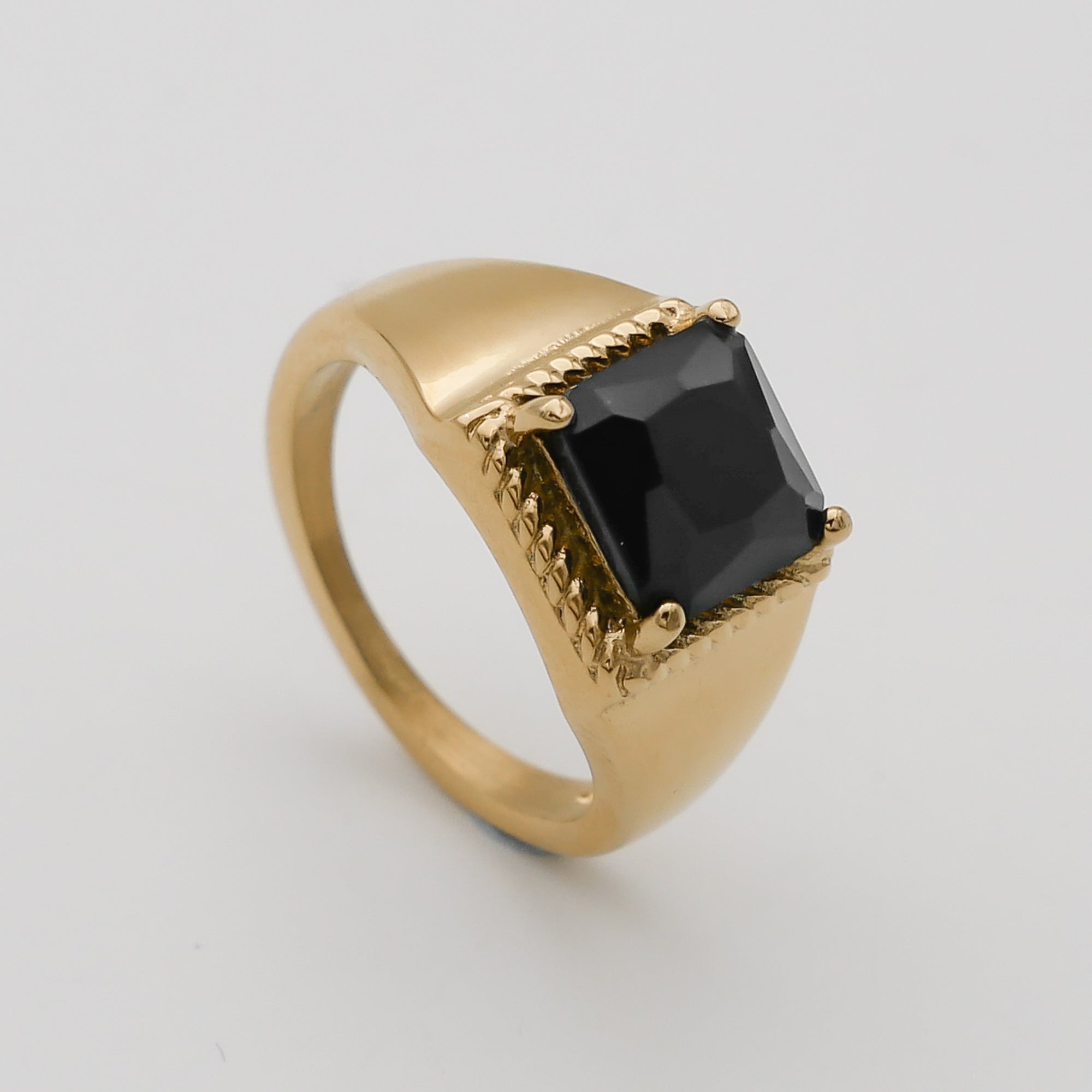 HanaRing-Gold-3_PRYA.jpg