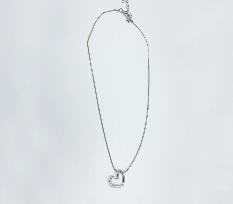 L_NECKLACES_19_W4JLRFD12MTSI_1.jpg