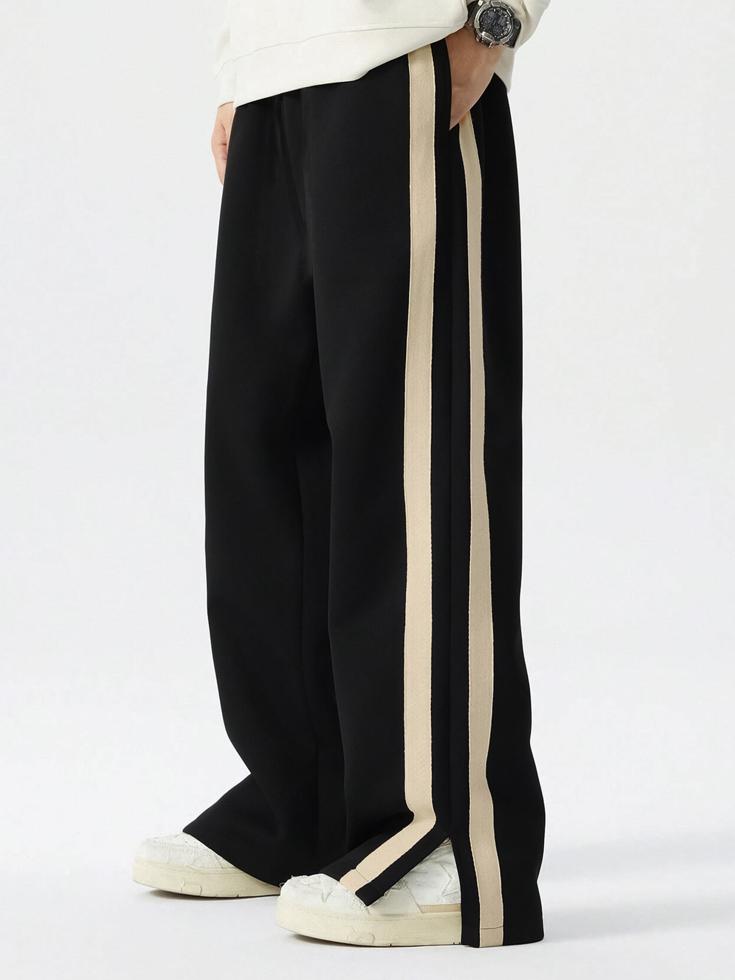 MN24-JOG-BAGGY-BLK-BEG-DUALTAP_1_d208d670-83be-4656-a0d6-48fef0c3e57c.jpg