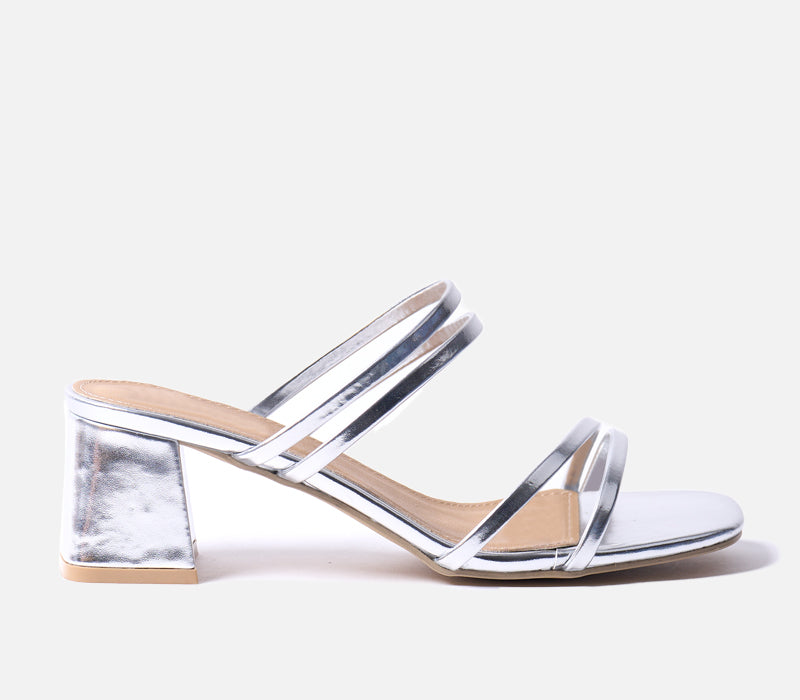 RageClothing-WomensShoesShipmentof550.jpg