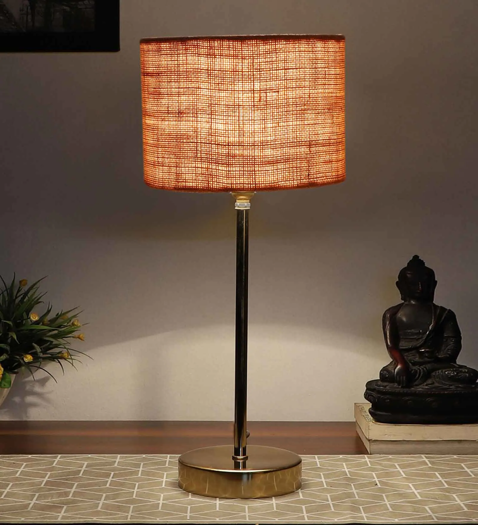 beige-textured-cotton-metal-golden-finish-table-lamp-TL567_4.png