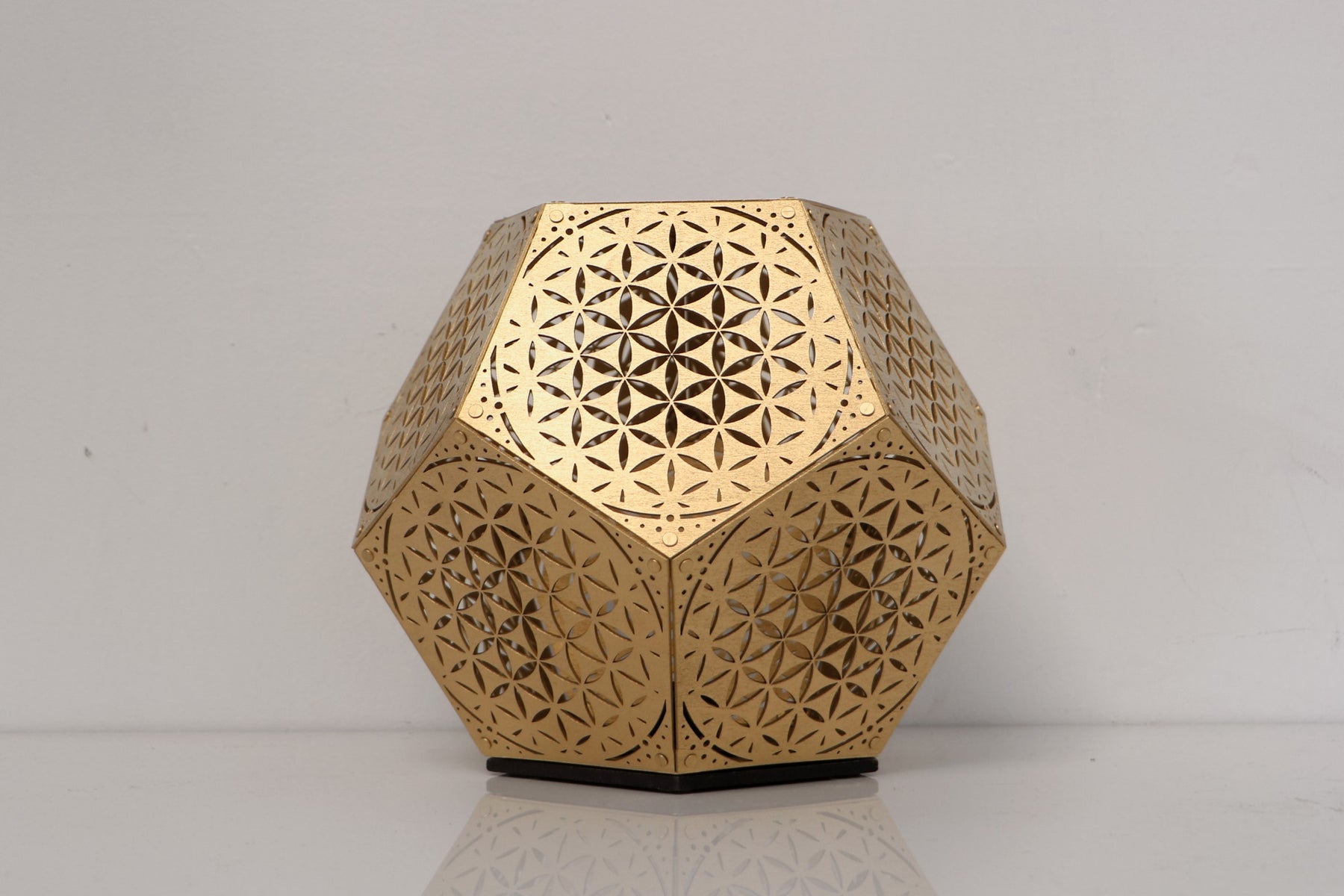 flower-of-life-shadow-table-lamp-TL587_2.jpg