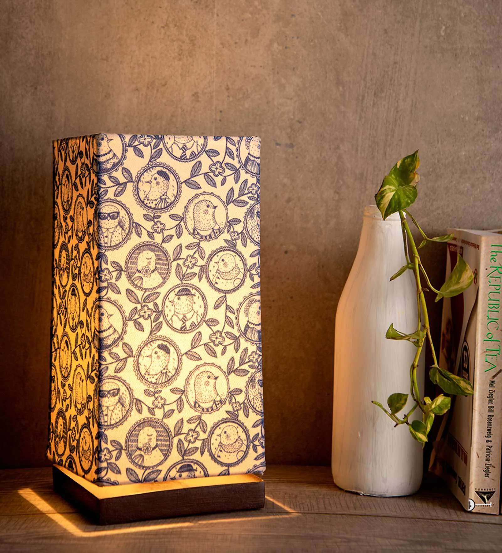 little-birds-printed-modern-decorative-table-lamp-TL544_1.png