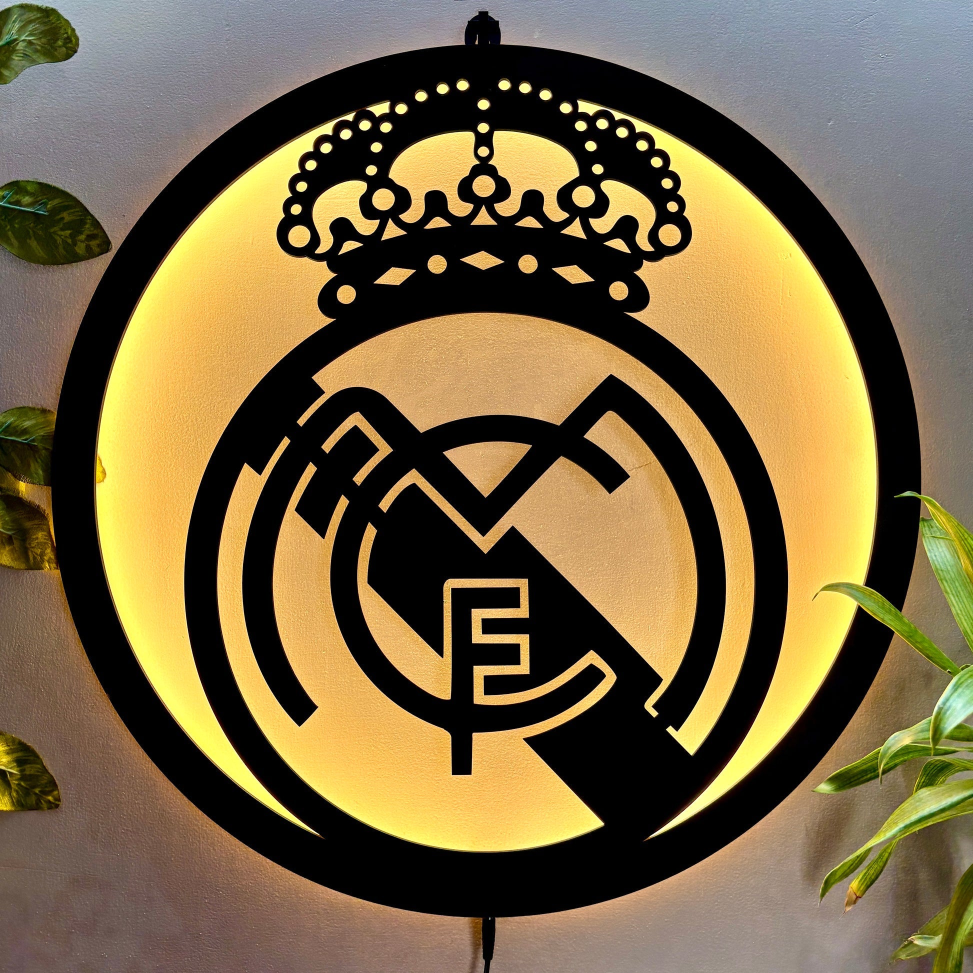 real-madrid-led-wall-hanging-frame-for-football-fan-wall-decor-WD582_1.jpg